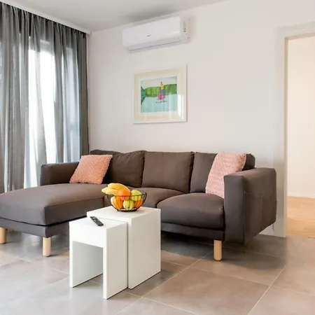 Lion'S Beach Apartment Podstrana Exterior photo